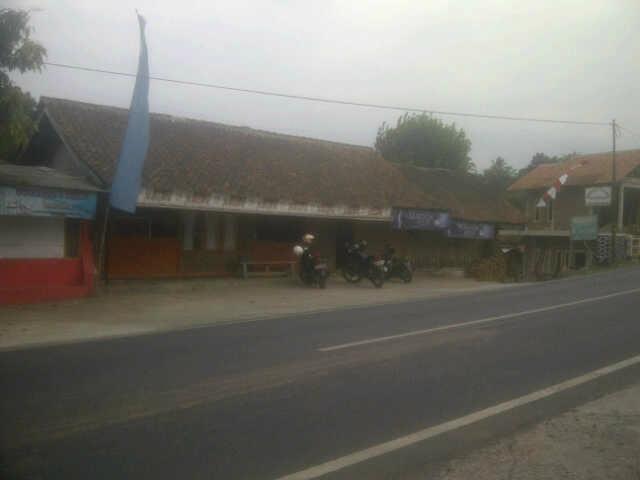 Kupat Tahu Mangunreja