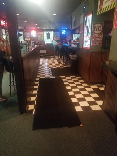 Hudson`s Bar & Grill