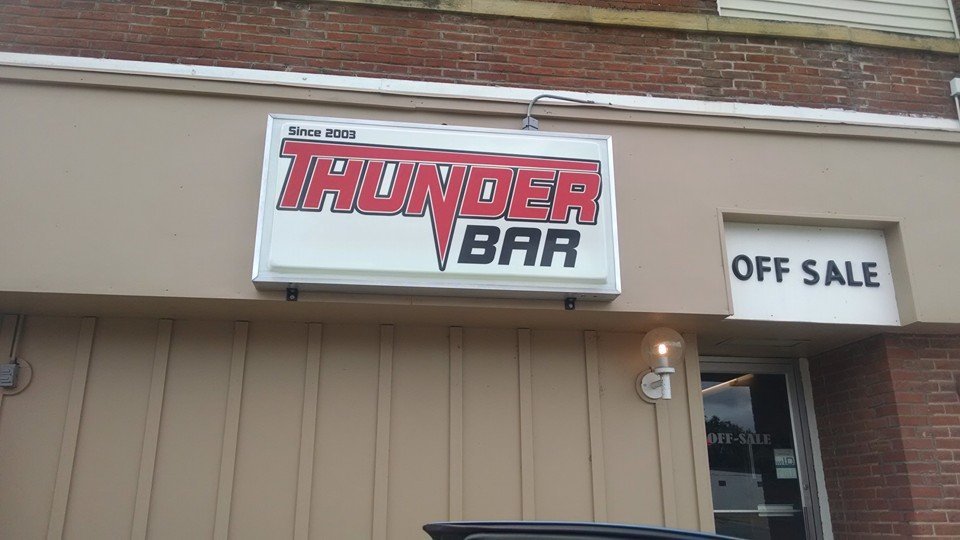 tdunder Bar and Restaurant
